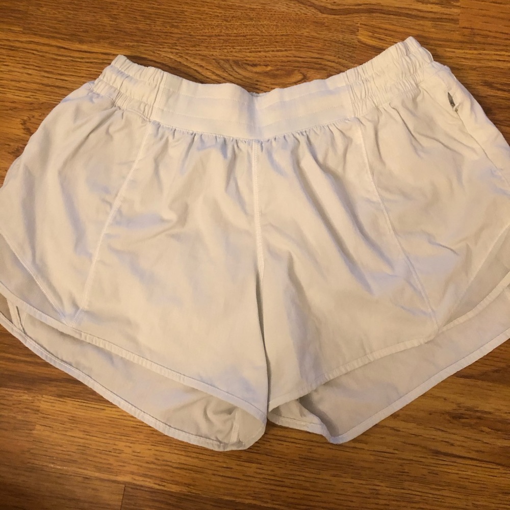 Size 8 tall lululemon shorts